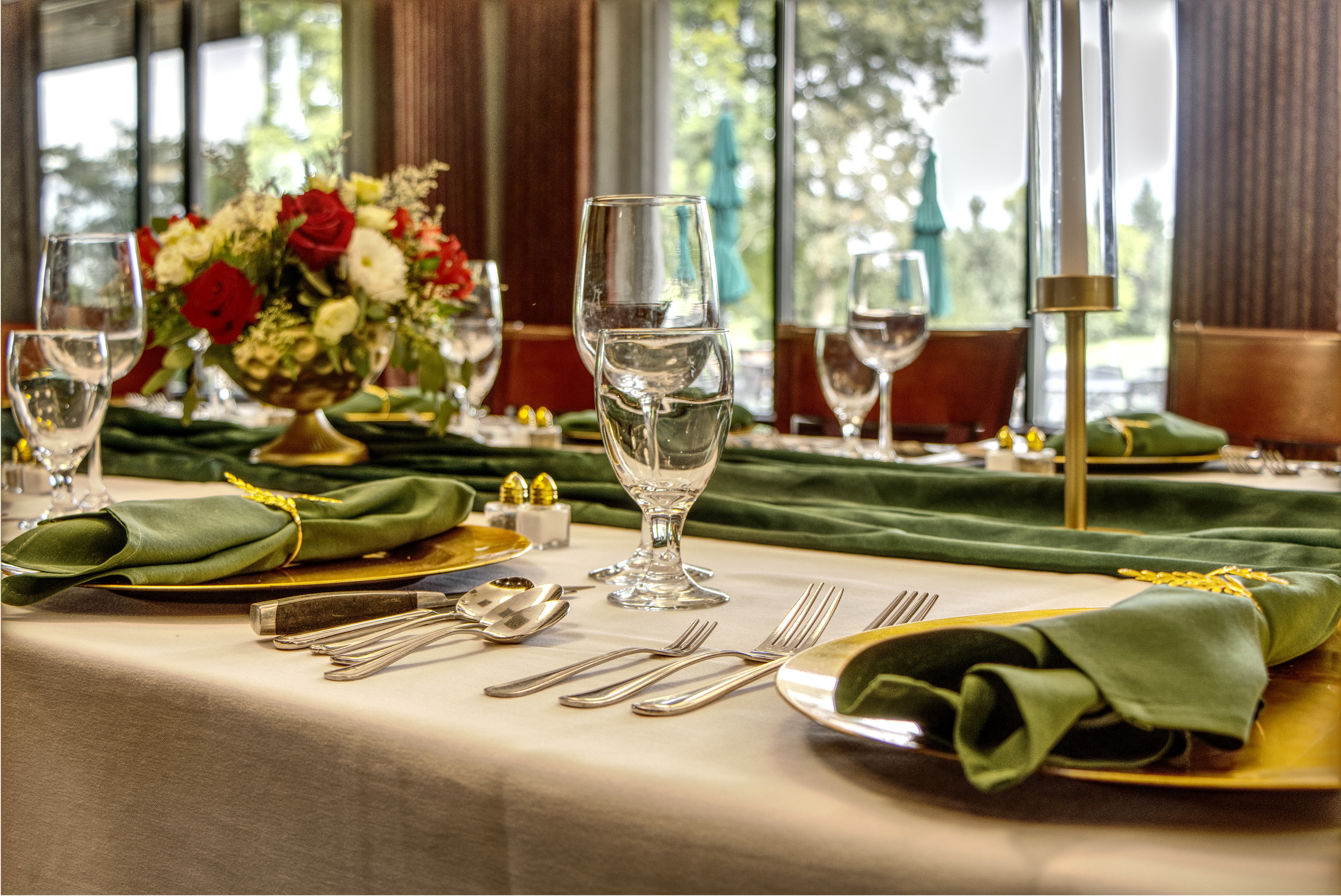 Fireside place setting detail